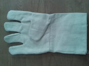 cotton hand gloves with blanket on palm